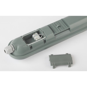 Линейный светильник  SPP-201-0-40K-018